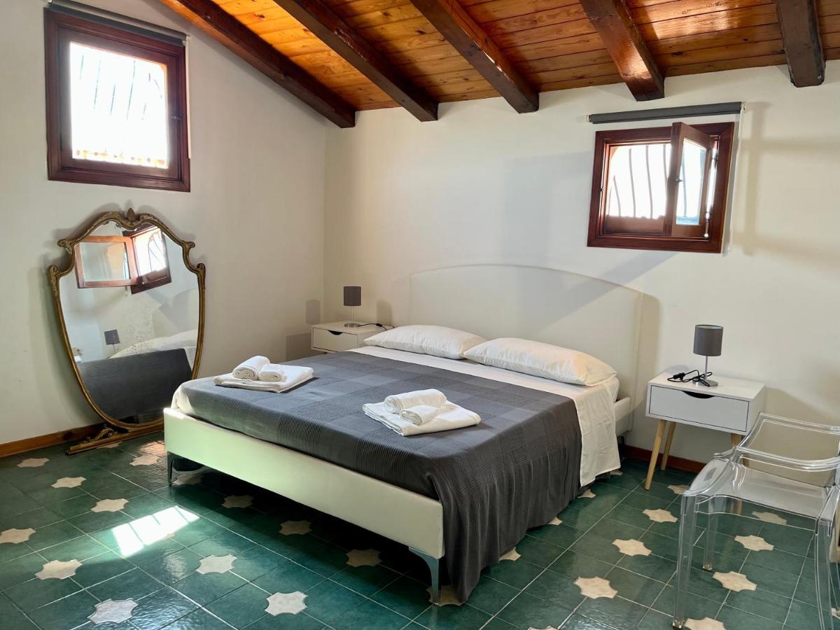 Villa Letizia Rooms & Apartments Noto Kültér fotó