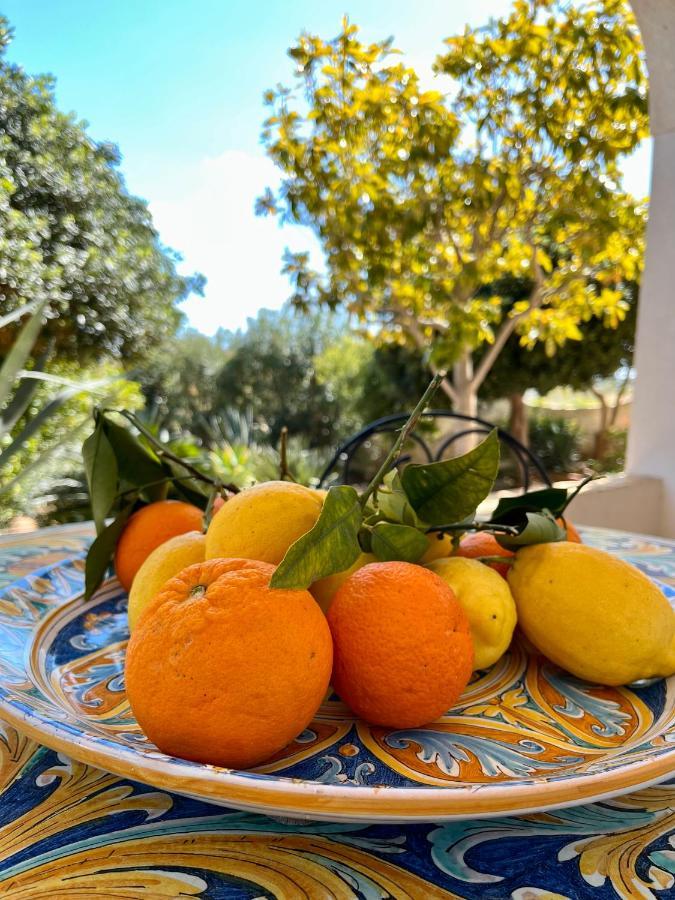 Villa Letizia Rooms & Apartments Noto Kültér fotó