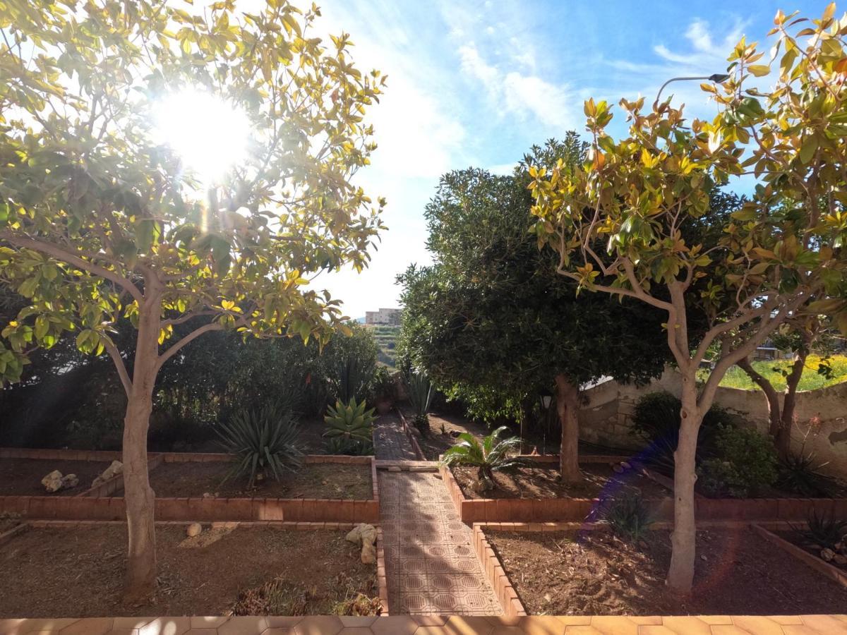 Villa Letizia Rooms & Apartments Noto Kültér fotó