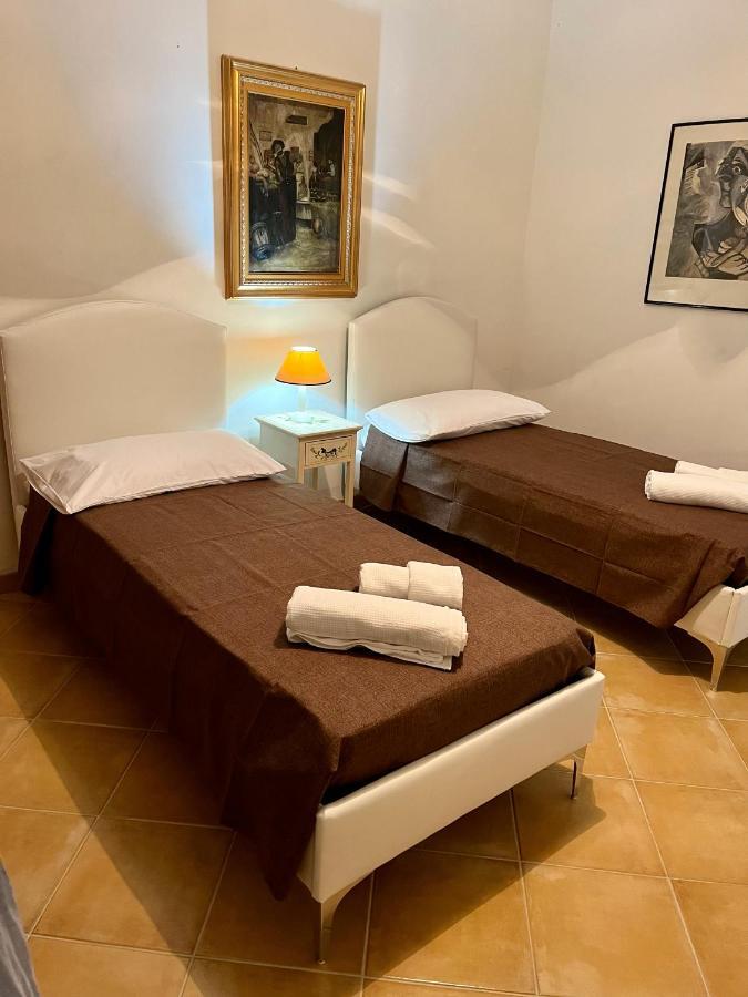 Villa Letizia Rooms & Apartments Noto Kültér fotó