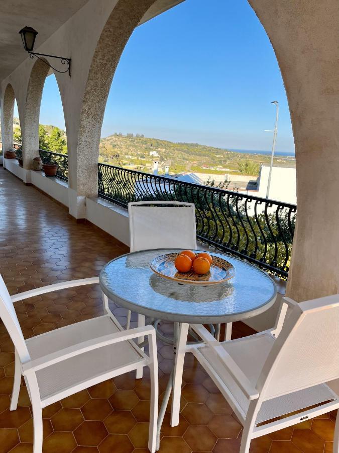 Villa Letizia Rooms & Apartments Noto Kültér fotó